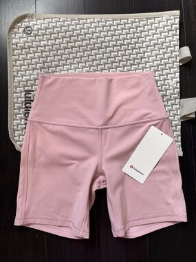 LULULEMON ALIGN HIGH RISE SHORTS 6” in PINK HAZE SZ 6 NWT